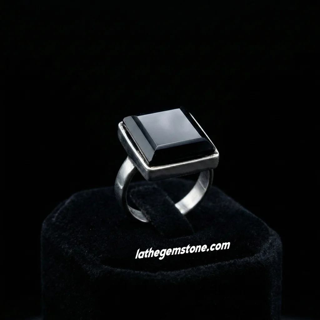 حلقه-نقره-مردانه-تراش-خورده